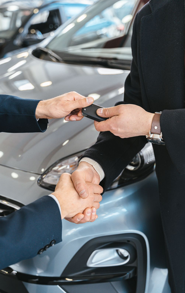 Handing over the keys to a new car